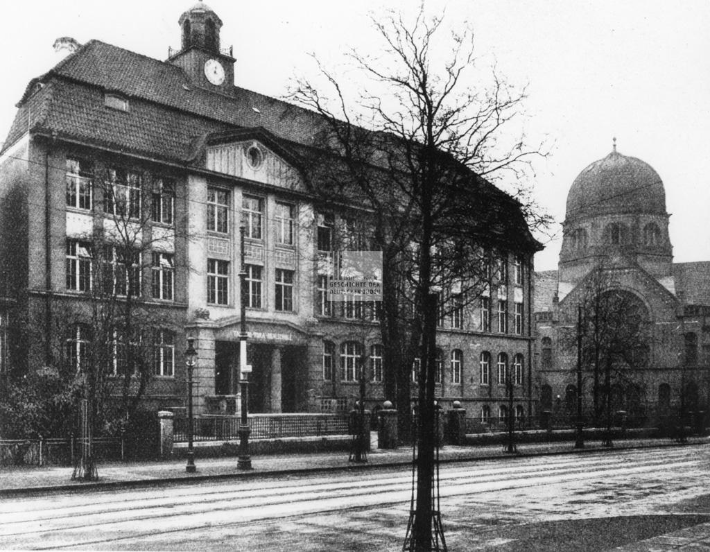 Foto der Talmud-Tora-Schule im Jahr 1914